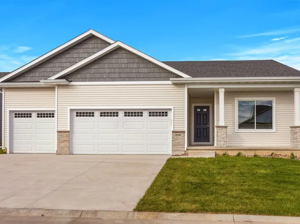 9391 Modena Ln, West Des Moines, IA 50266