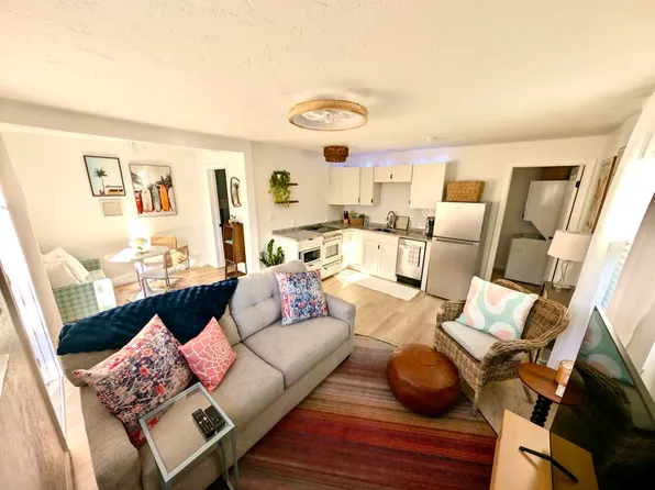 608 1/2 28th St N, Saint Petersburg, FL 33713