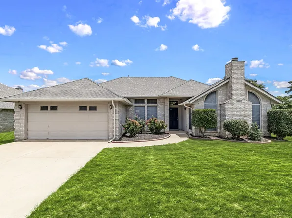 5300 Texas Dr, North Richland Hills, TX 76180