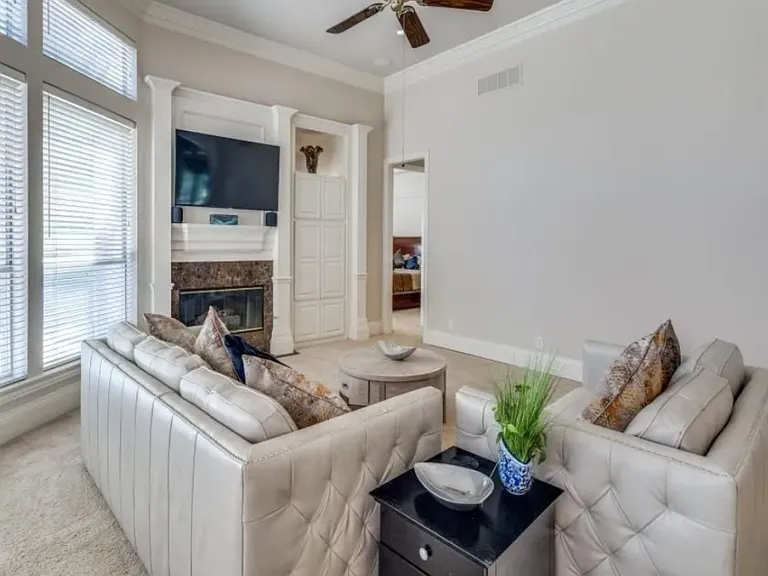 5556 Southern Hills Dr — Photo 13