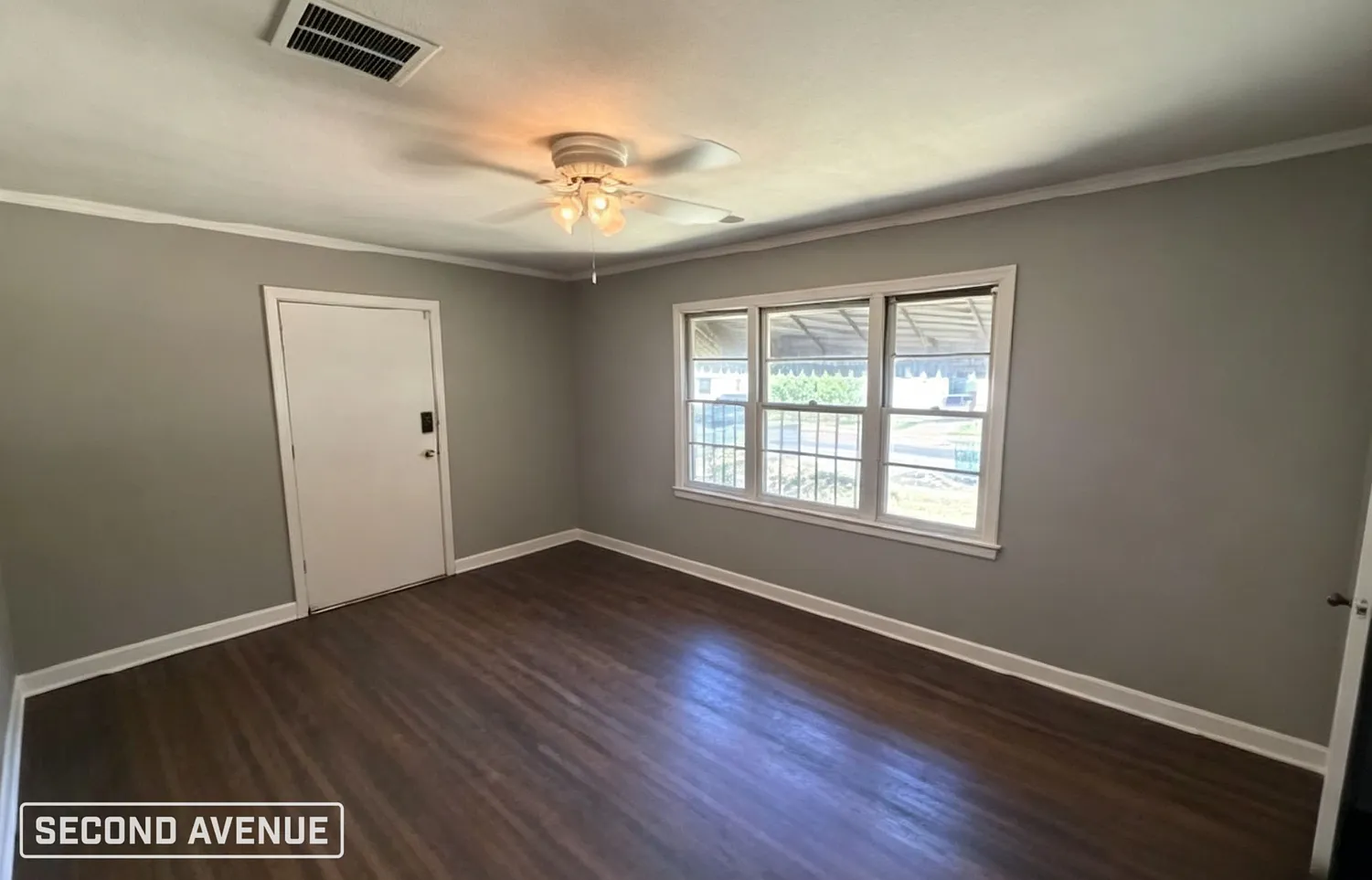 2 bed, 1.0 bath, 768 sqft, $848 — Photo 2
