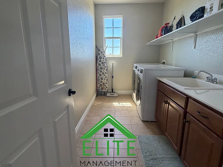 1951 Water Lily Dr — Photo 11