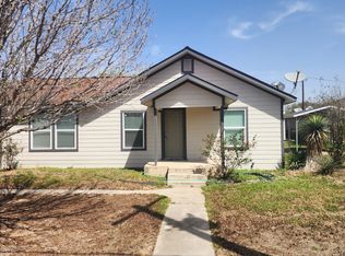 733 Commerce St, Pleasanton, TX 78064