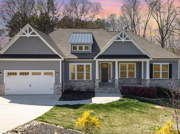 123 Farm Knoll Way, Mooresville, NC 28117