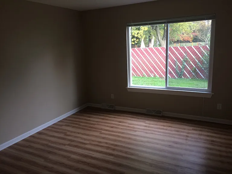 1814 Cameron Dr #1 — Photo 7