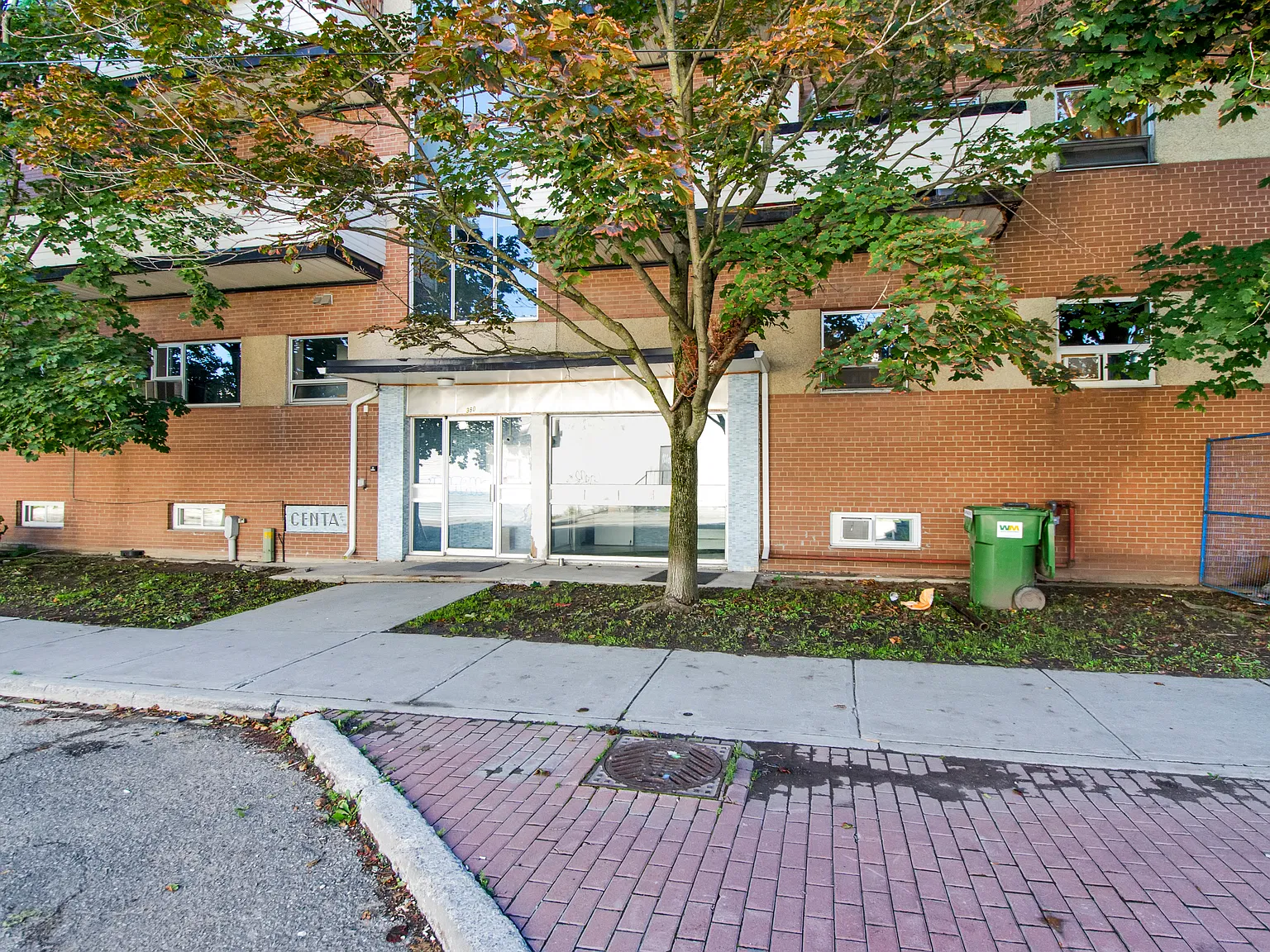 380 Frank Street — Photo 1