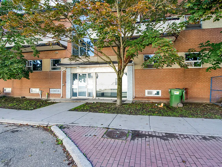 380 Frank St #7 — Photo 14