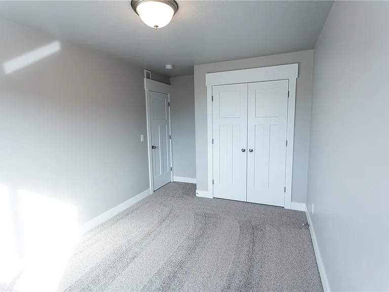1727 E Talon Way — Photo 11