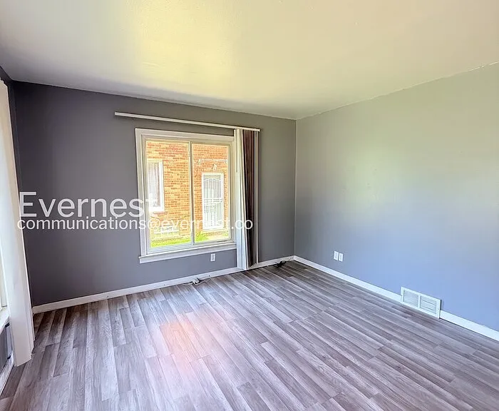 15380 Meyers Rd — Photo 10