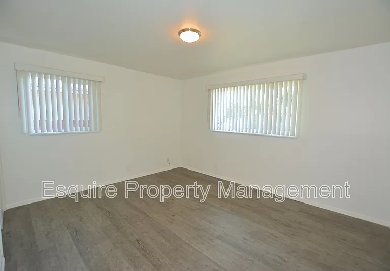 391 Harvard St — Photo 11