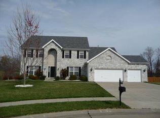 601 Douglas Fir, Columbia, IL 62236