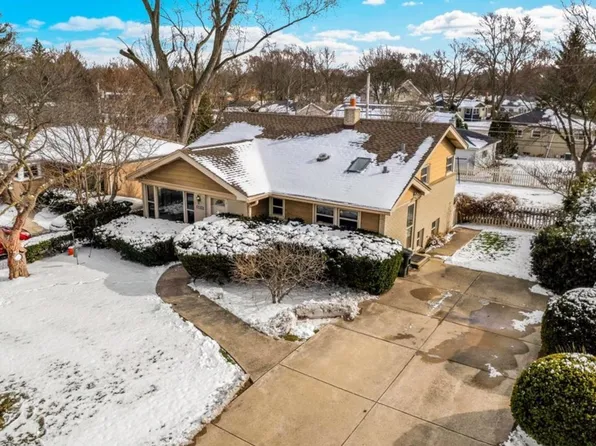 1505 W Euclid Ave, Arlington Heights, IL 60005