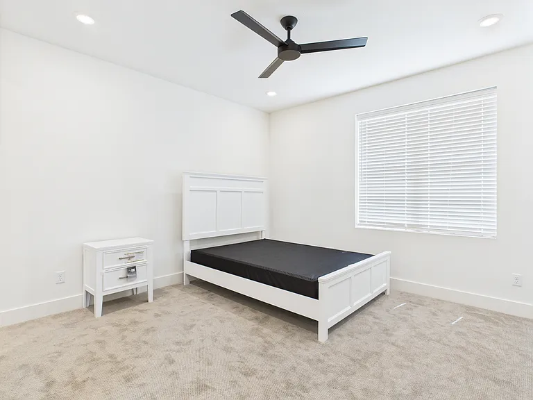 2940 Huffman Way #C — Photo 16