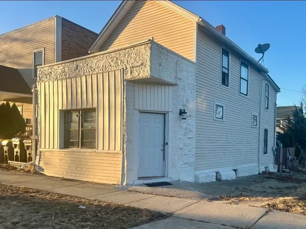 1101 Cunningham St, Rockford, IL 61102