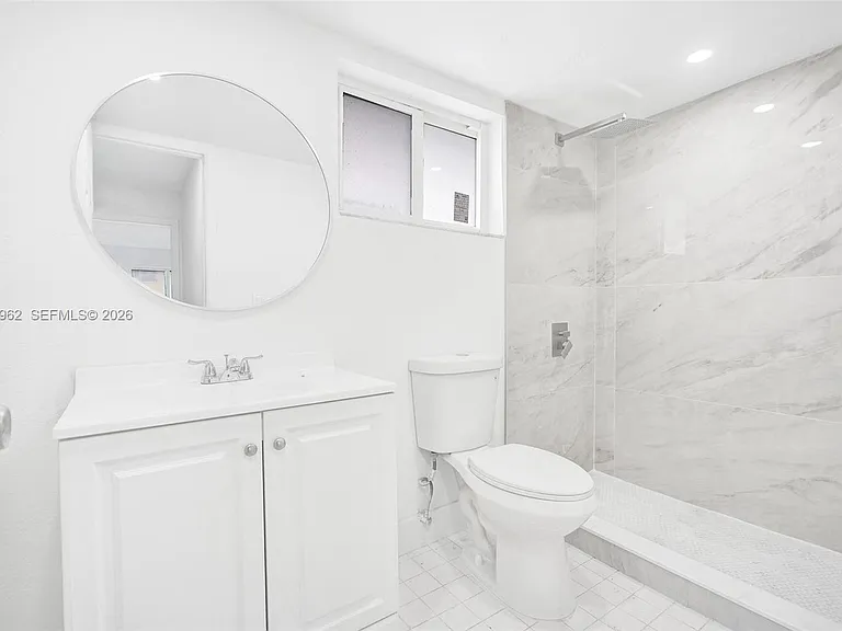 505 NW 177th St #112 — Photo 27