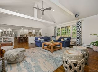 91 Hemlock Hills Rd S, Fairfield, CT 06824