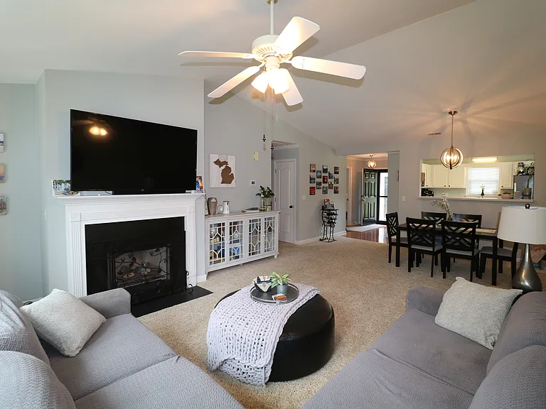 214 Troonsway Rd — Photo 8