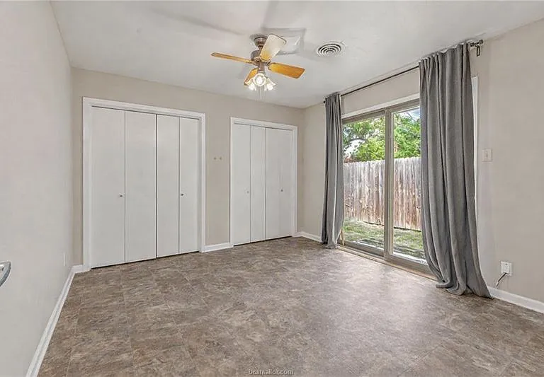 902 Holik Dr — Photo 8