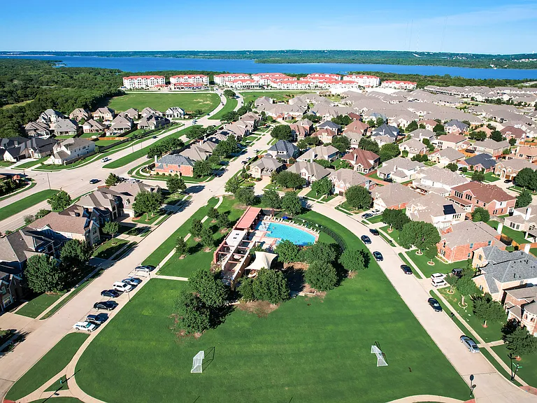 2569 Pinnacle Point Dr — Photo 33