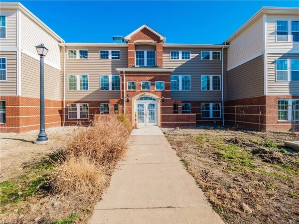 23002 Chandlers Ln APT 340, Cleveland, OH 44138