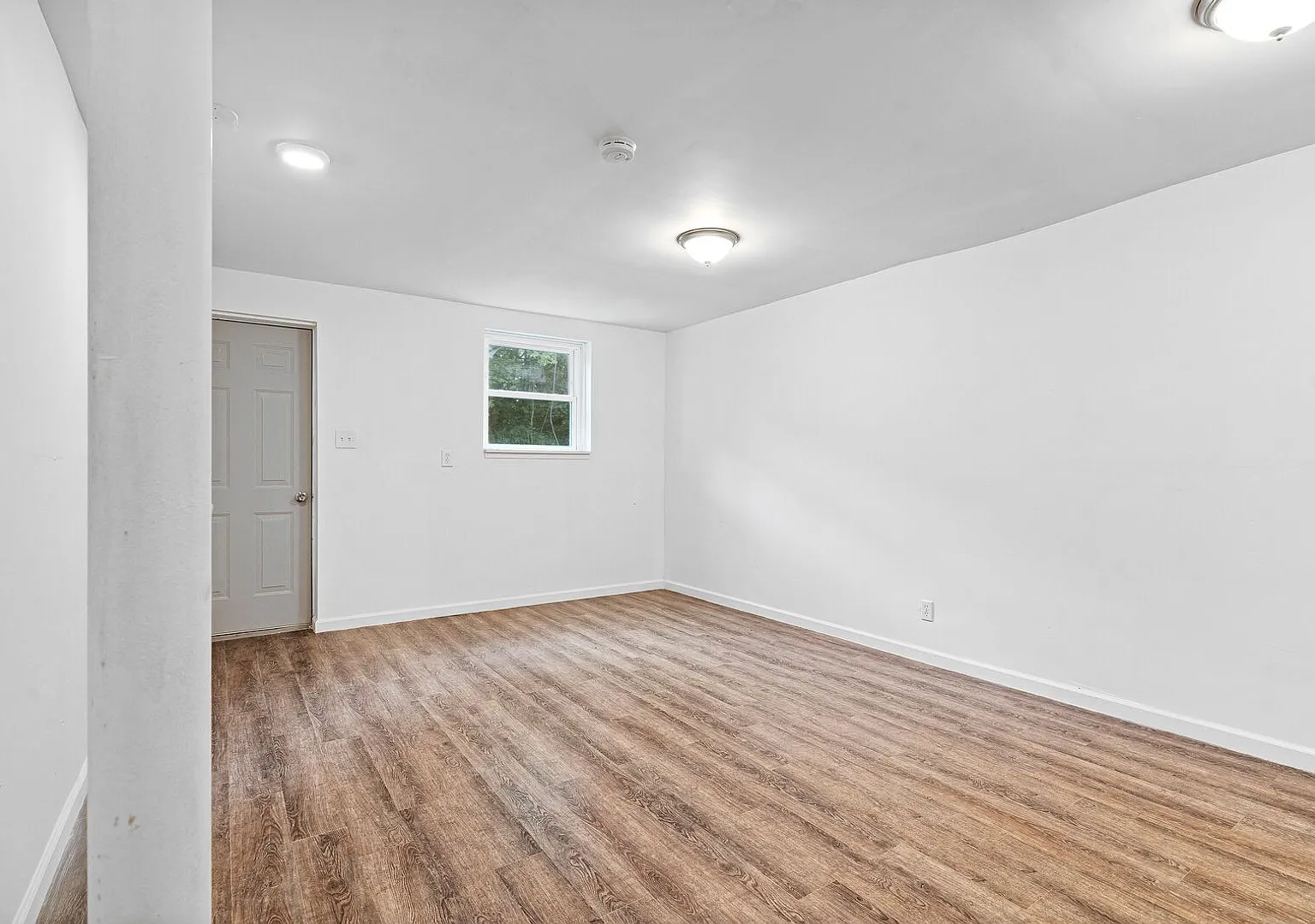 1709 Golf Club Rd — Photo 3