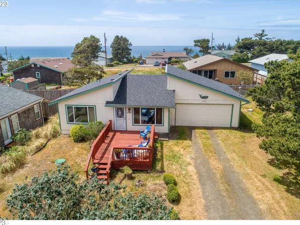 2802 NW Bayshore Loop, Waldport, OR 97394