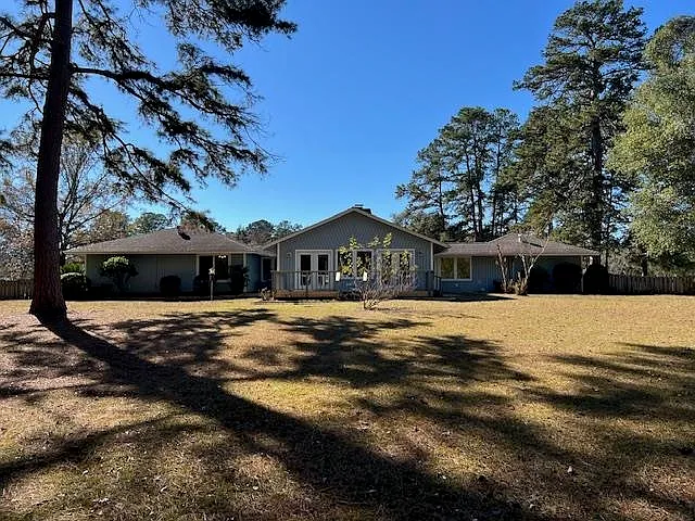 2537 Stonegate Dr — Photo 4
