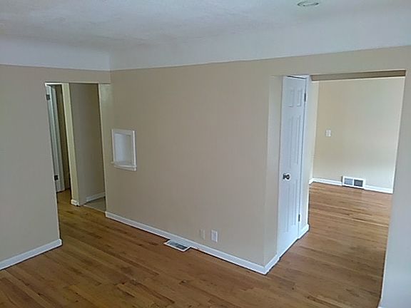 3rd image of 3025 S Beech Daly St