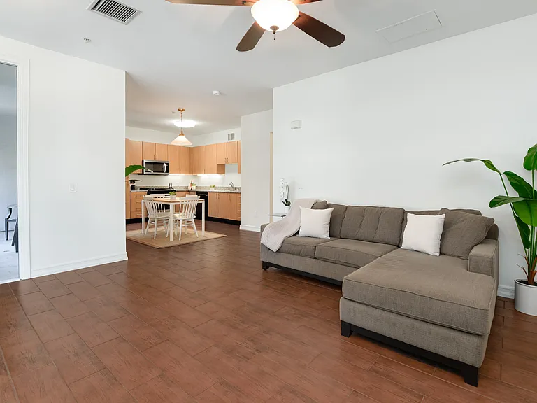 1465 C St #3301 — Photo 6