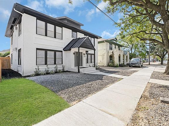 3rd image of 1119 Waugh Dr #3