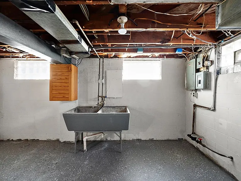 35711 Alfred St — Photo 22