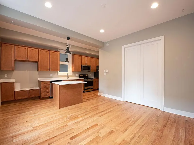 1651 S Throop St #1F — Photo 5