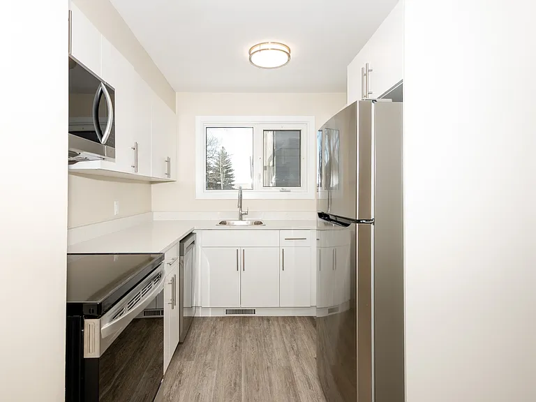 1415 Rothesay St #10 — Photo 4