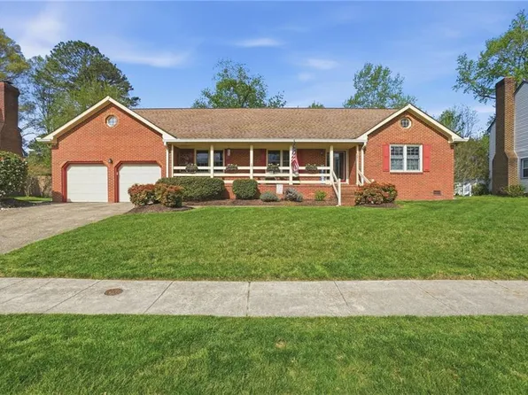 888 Le Cove Dr, Virginia Beach, VA 23464