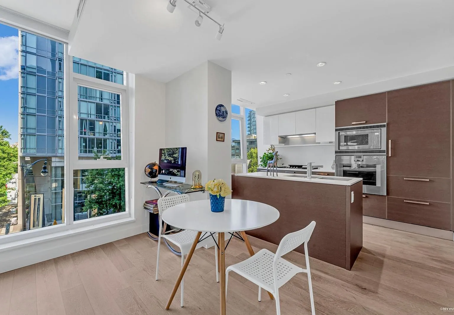 1 bed, 548 sqft, $3,150 — Photo 2