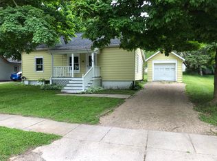 463 Union St, Grand Ledge, MI 48837