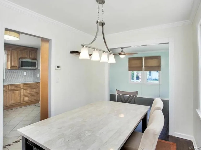 322 Castle Ave — Photo 5