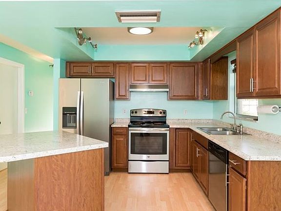 2nd image of 3334 Lalani Blvd