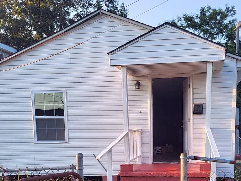 6012 Field St — Photo 2