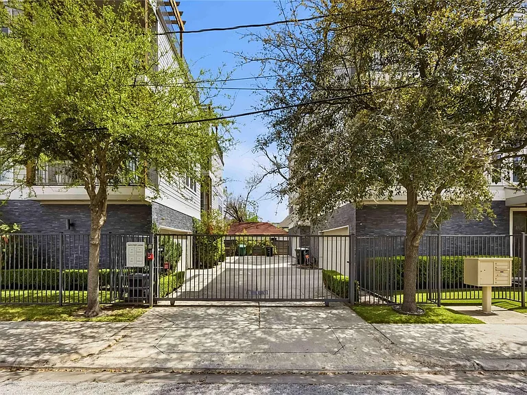 708 Schwartz St — Photo 25