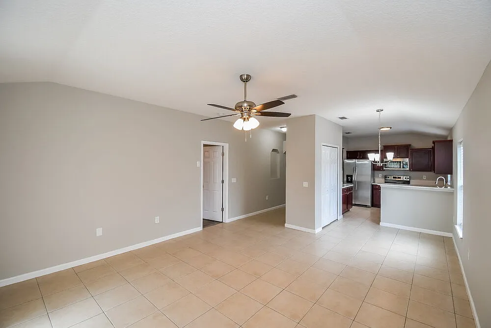 4 bed, 2.0 bath, 1740 sqft, $2,190 — Photo 4