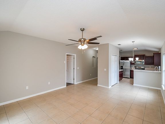 4th image of 5107 Johnson Creek Dr
