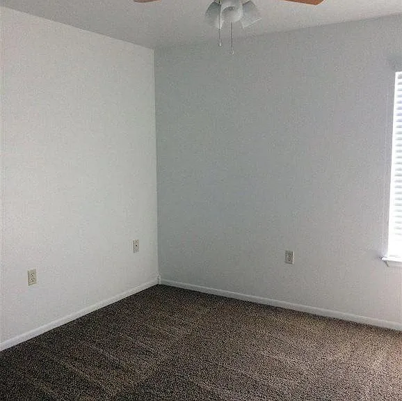 1432 Southridge room