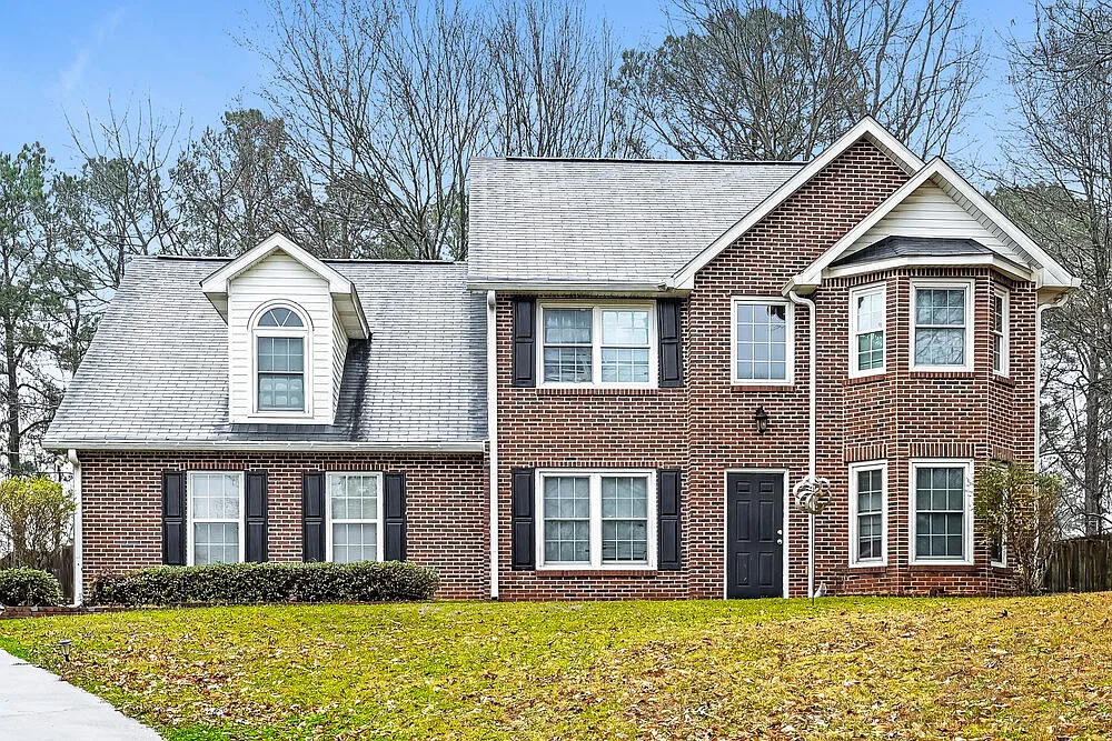 3 bed, 2.5 bath, 1828 sqft, $2,085 — Photo 1