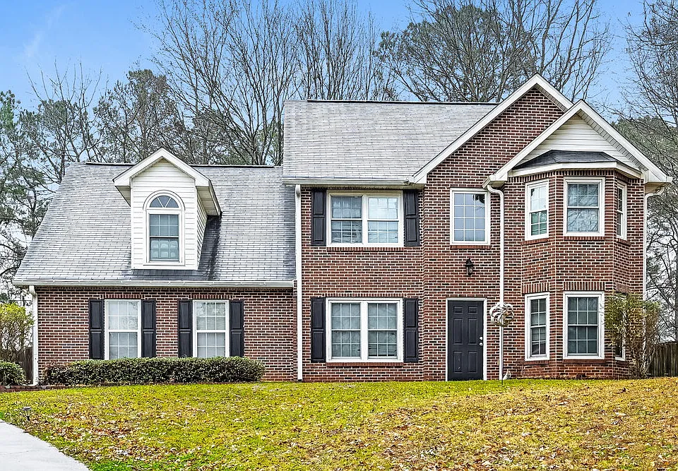 1376 Shelly Ct