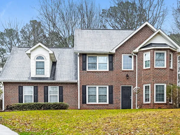1376 Shelly Ct, Hampton, GA 30228