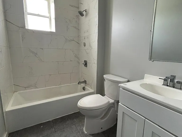 98 Clinton Ave #3 — Photo 2