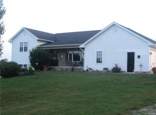 53571 Eagle Ridge Trl, New London, MO 63459