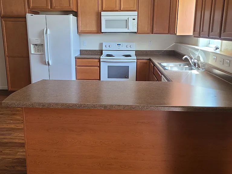 1230 N Oak St #D — Photo 5