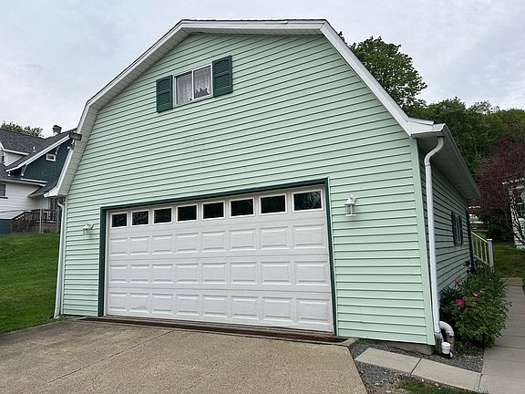 2nd image of 516 Penn St
